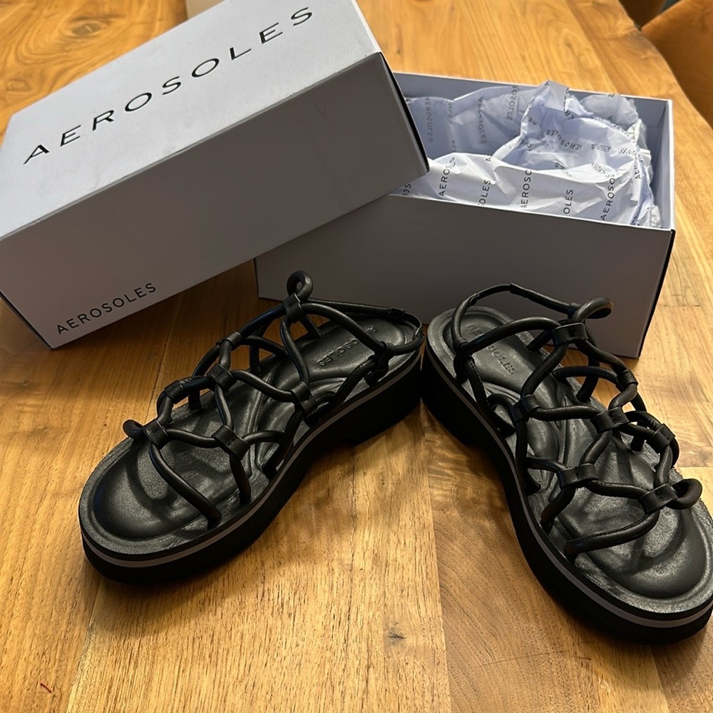 Black leather sandal Chaya by aerosoles NEW never worn